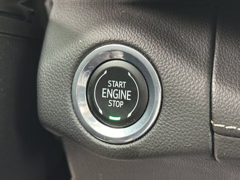 Used 2023 Buick Envision Essence AWD/4WD image 29