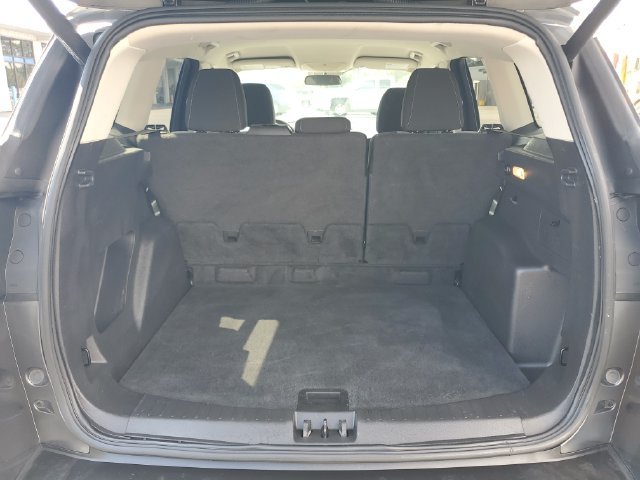 Used 2017 Ford Escape SE w/ Equipment Group 201A FWD image 8