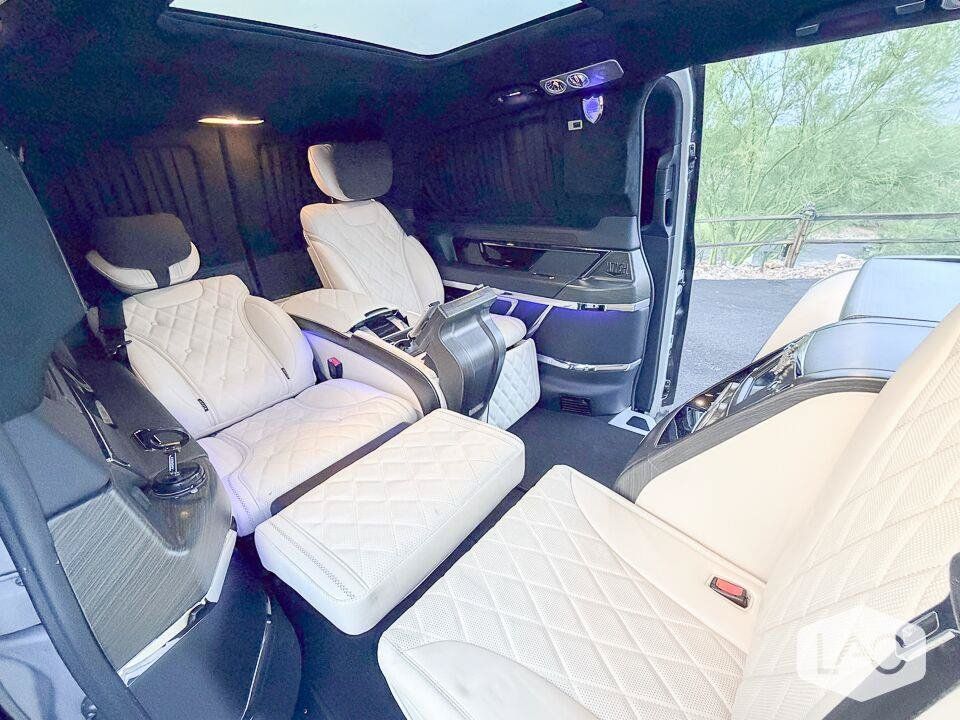 Used 2023 Mercedes-Benz Metris Passenger image 22