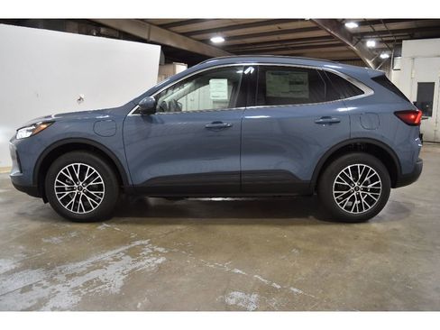 New 2025 Ford Escape SE image 4