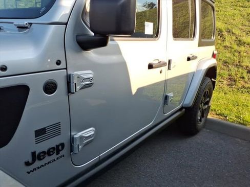 Used 2023 Jeep Wrangler Unlimited Sport AWD/4WD image 6