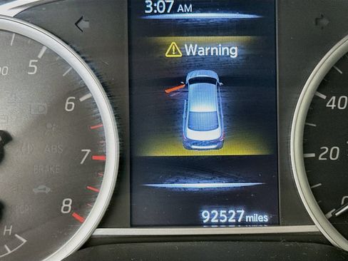 Used 2018 Nissan Sentra SV FWD image 12
