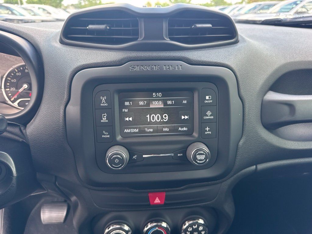 Used 2017 Jeep Renegade Altitude FWD image 12