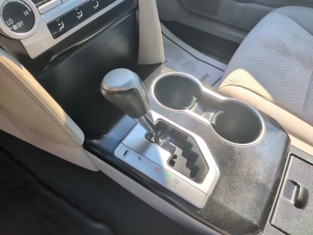 Used 2014 Toyota Camry LE FWD image 20