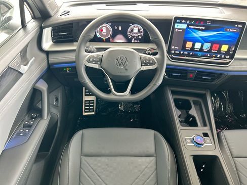 New 2026 Volkswagen Tiguan SE R-Line AWD/4WD image 45