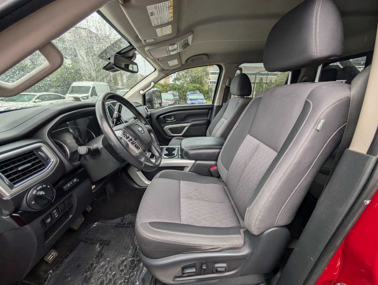 Used 2020 Nissan Titan 2WD Crew Cab image 14
