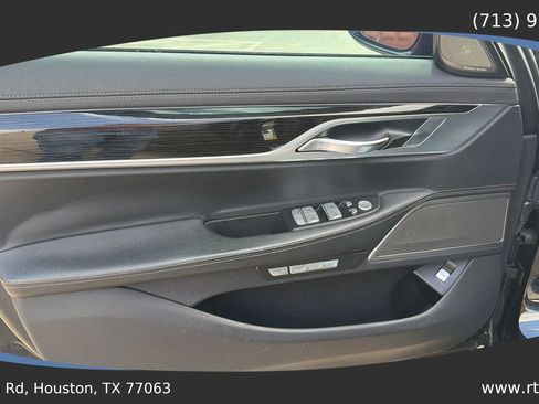 Used 2018 BMW 740i RWD image 21