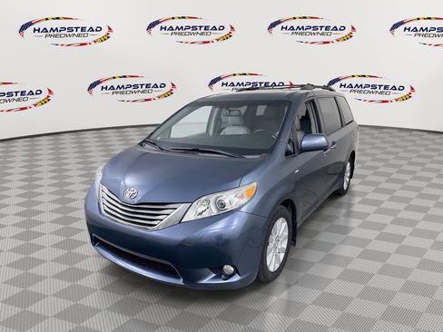 Used 2017 Toyota Sienna XLE Premium AWD/4WD image 1