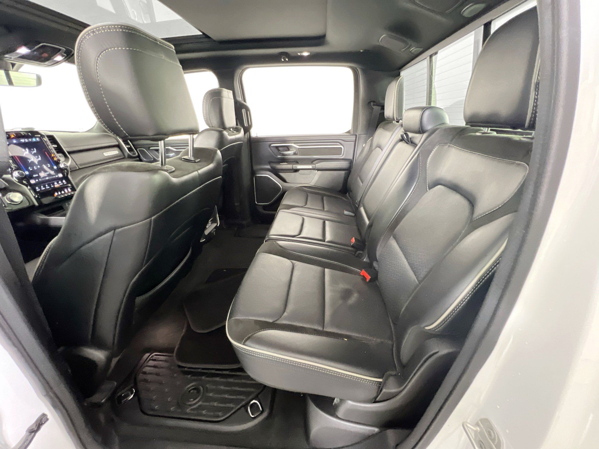 Used 2023 RAM 1500 Laramie AWD/4WD image 25