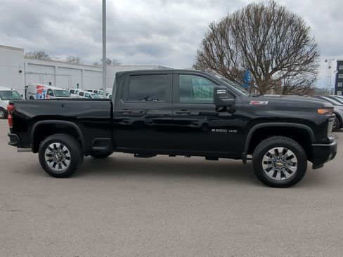 New 2026 Chevrolet Silverado 2500 Custom w/ Custom Value Package AWD/4WD image 9