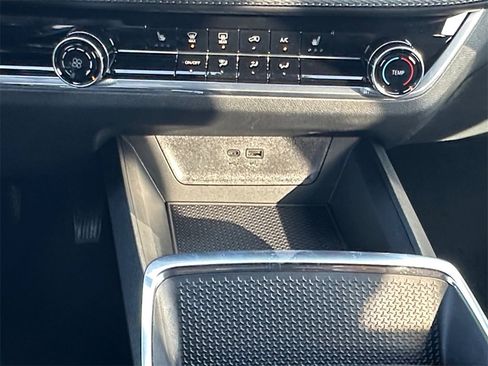 New 2026 Chevrolet Equinox LT image 16