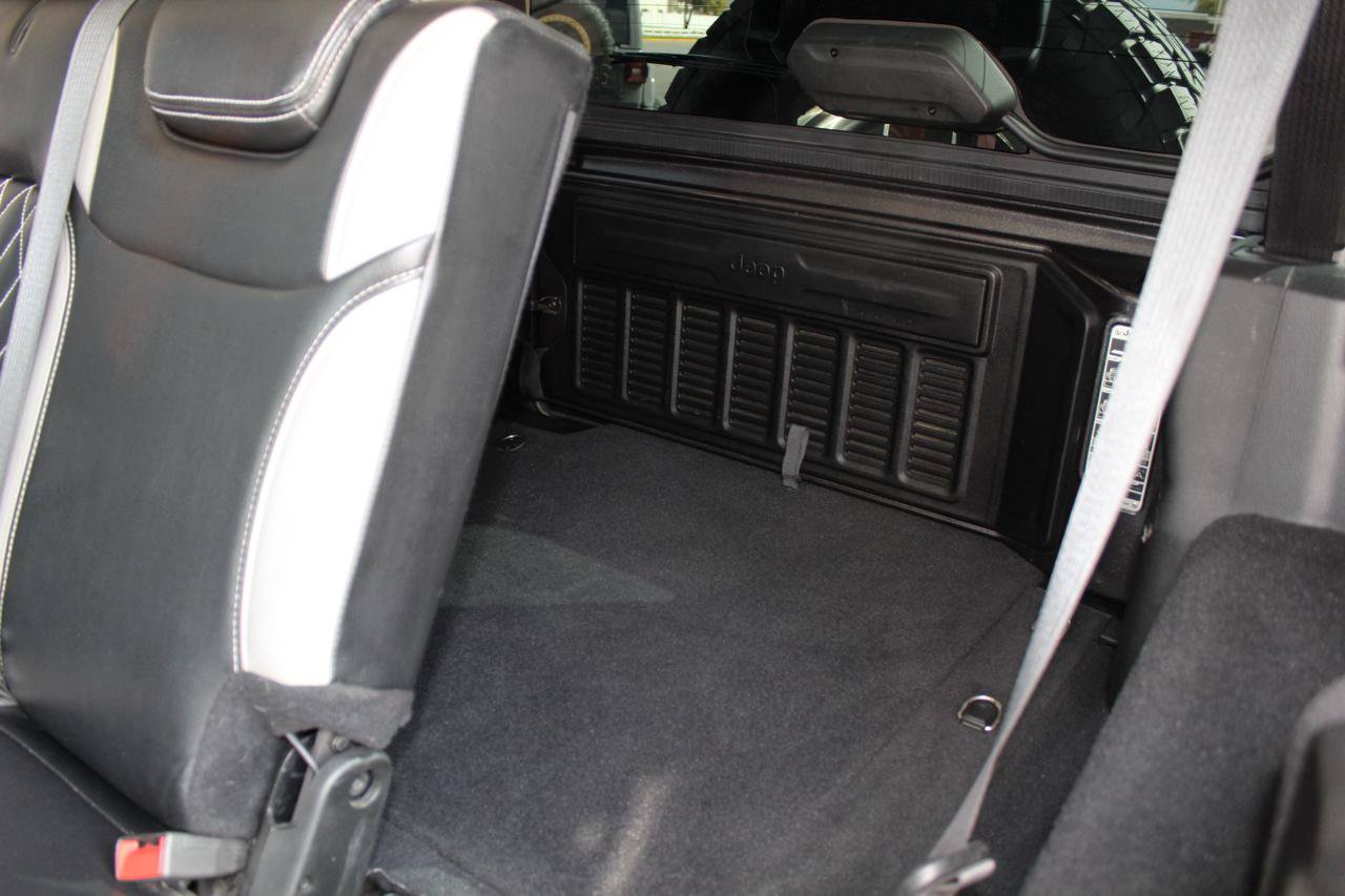 Used 2018 Jeep Wrangler Unlimited Rubicon AWD/4WD image 65