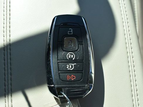 Used 2019 Lincoln MKC Reserve w/ MKC Climate Package image 36