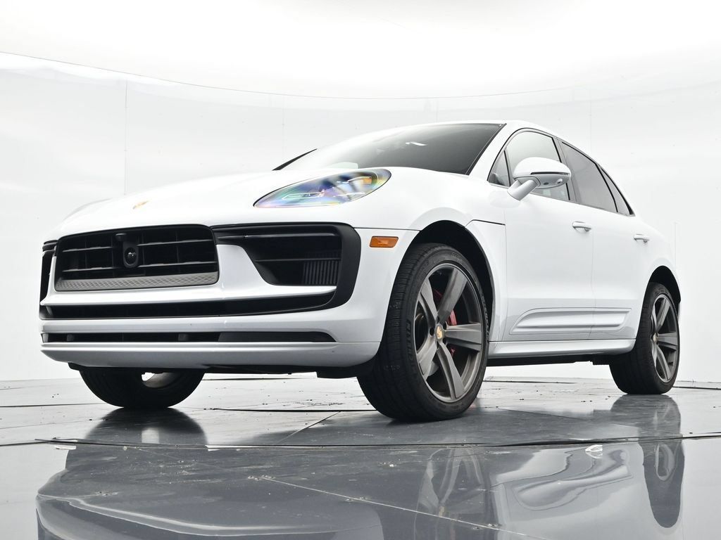Certified 2026 Porsche Macan S AWD/4WD image 23