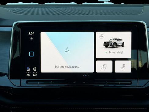 Used 2025 Volkswagen Atlas Cross Sport SE image 20