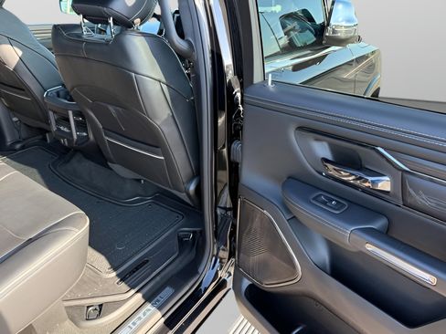 Used 2024 RAM 1500 Limited AWD/4WD image 10