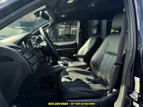 Used 2019 Dodge Grand Caravan GT FWD image 23