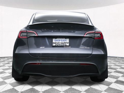 Used 2022 Tesla Model Y Performance image 35