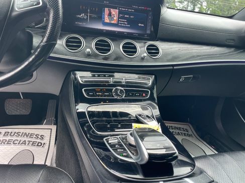 Used 2017 Mercedes-Benz E 300 4MATIC w/ Premium 2 Package image 16