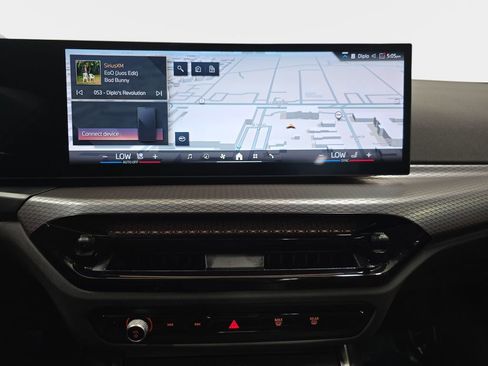 Used 2025 BMW 330i Sedan w/ M Sport Package image 23