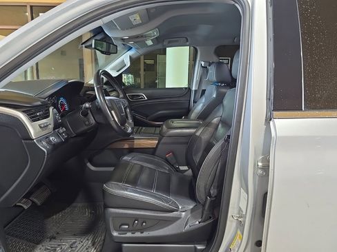 Used 2020 GMC Yukon XL Denali RWD image 4