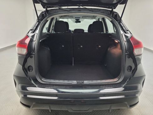 Used 2021 Nissan Kicks SV FWD image 29