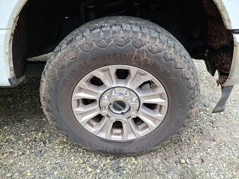 Used 2022 Ford F250 XLT AWD/4WD image 7