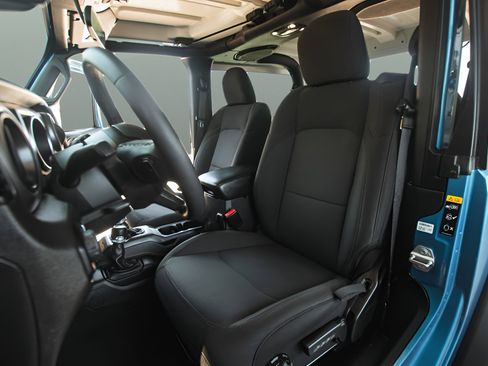 Used 2023 Jeep Wrangler Sport S AWD/4WD image 15