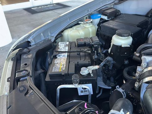 Used 2019 Nissan Frontier SL image 33