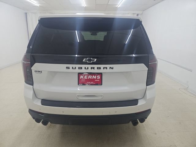 Used 2025 Chevrolet Suburban Z71 AWD/4WD image 18