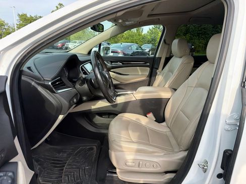 Used 2020 Buick Enclave Premium w/ Sun and Sites Package FWD image 11