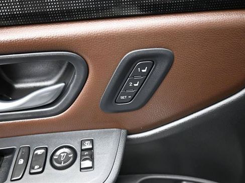 Used 2024 Honda Pilot Elite image 6
