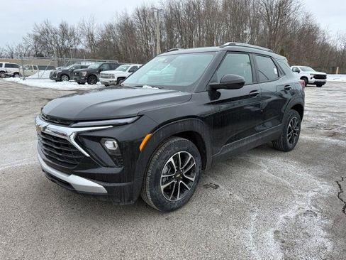 New 2026 Chevrolet TrailBlazer LT w/ Convenience Package FWD image 4