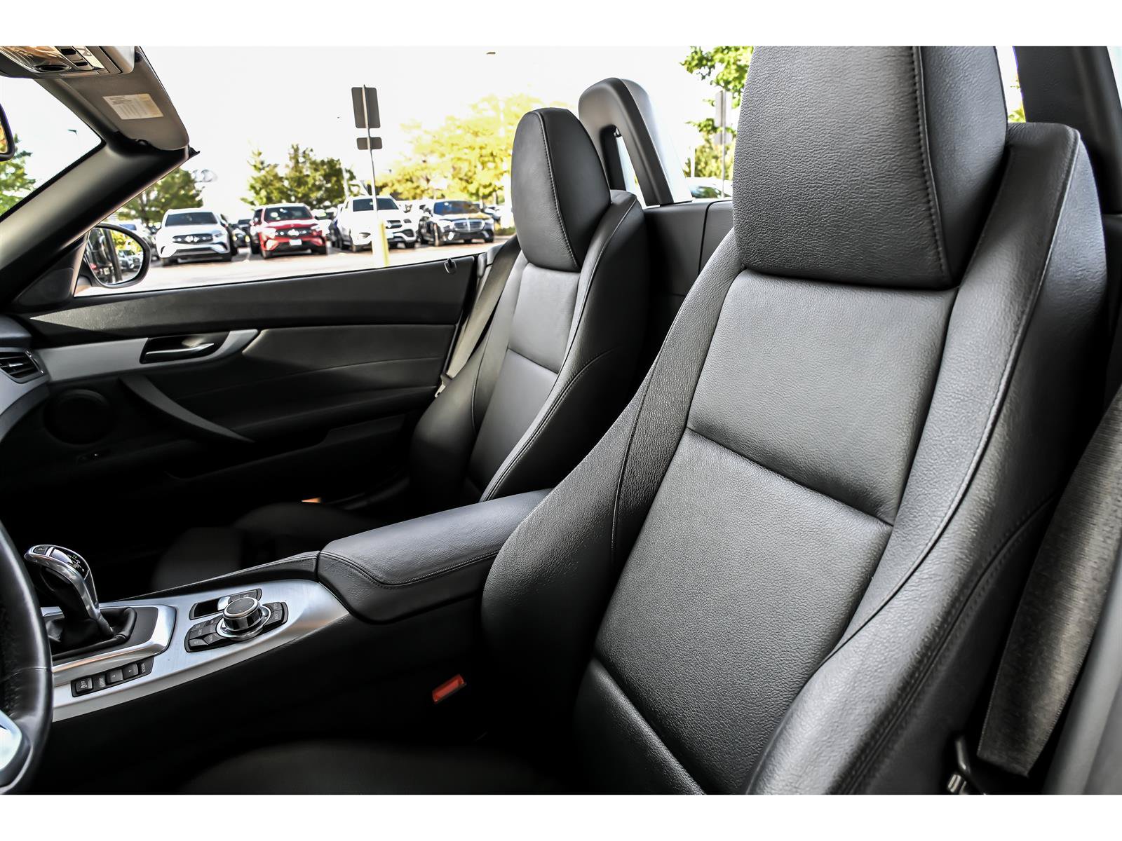 Used 2011 BMW Z4 sDrive35i RWD image 12