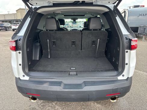 Used 2020 Chevrolet Traverse LT w/ LT Premium Package AWD/4WD image 29