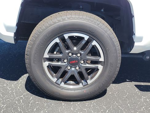 Used 2024 Toyota Tacoma TRD Sport image 9