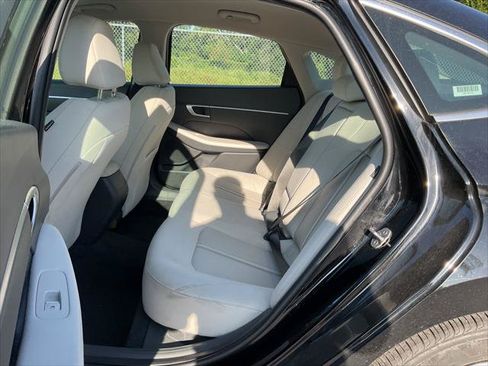 Used 2025 Hyundai Sonata SEL FWD image 18