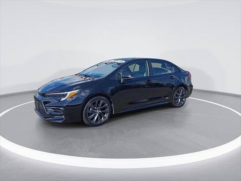 Certified 2024 Toyota Corolla SE AWD/4WD image 5
