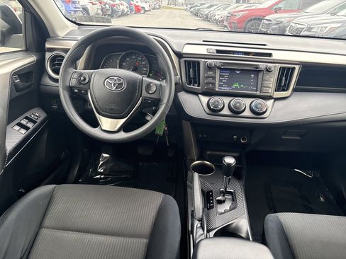 Used 2014 Toyota RAV4 LE image 2