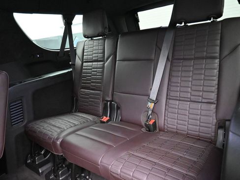 Used 2023 Cadillac Escalade ESV Sport Platinum w/ LPO, ONYX Package image 16