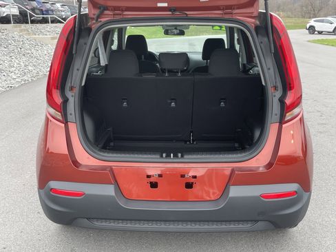 Used 2022 Kia Soul LX FWD image 5