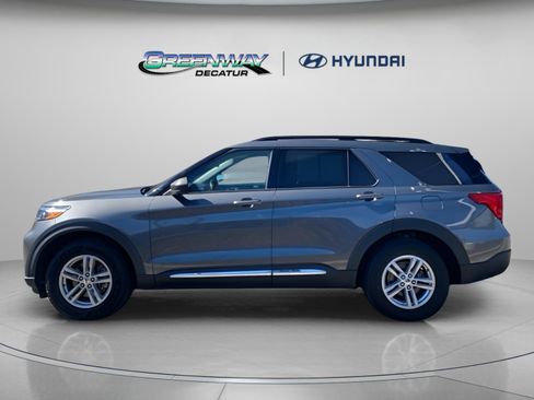 Used 2021 Ford Explorer XLT w/ Equipment Group 202A image 7