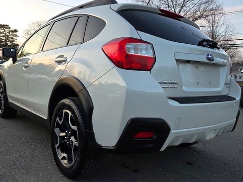 Used 2017 Subaru Crosstrek 2.0i Premium AWD/4WD image 13