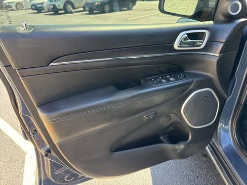 Used 2021 Jeep Grand Cherokee Summit image 12