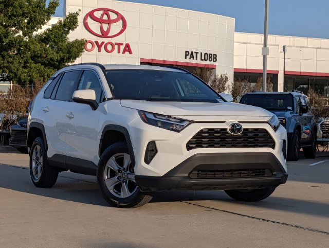 Used 2023 Toyota RAV4 XLE FWD image 2