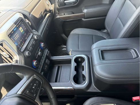 Used 2021 Chevrolet Silverado 1500 LT Trail Boss w/ Convenience Package II image 22