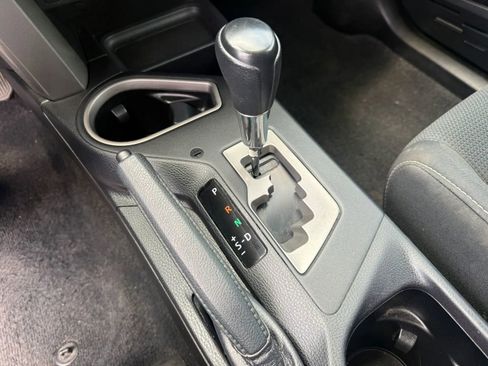 Used 2018 Toyota RAV4 XLE FWD image 18