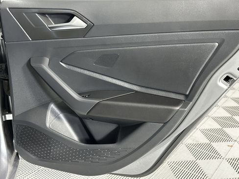 Used 2024 Volkswagen Jetta SE FWD image 32