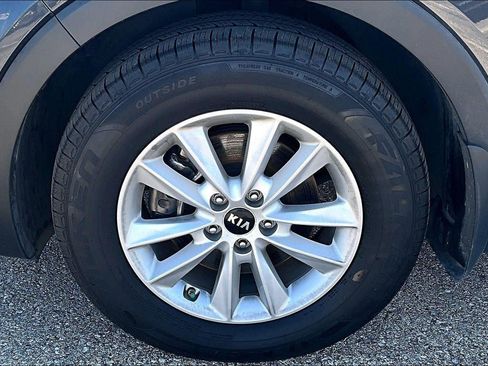 Used 2019 Kia Sorento LX w/ LX V6 Convenience Package image 35