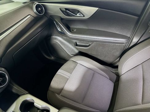 Certified 2025 Chevrolet Blazer LT FWD image 21
